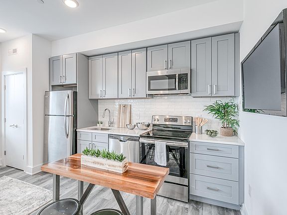 4th image of 1520 South St #511