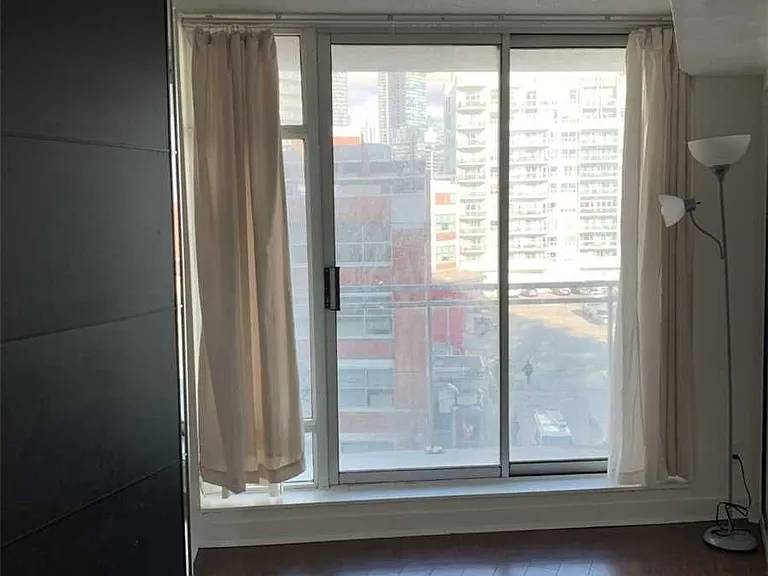 650 Queens Quay W #602 — Photo 11