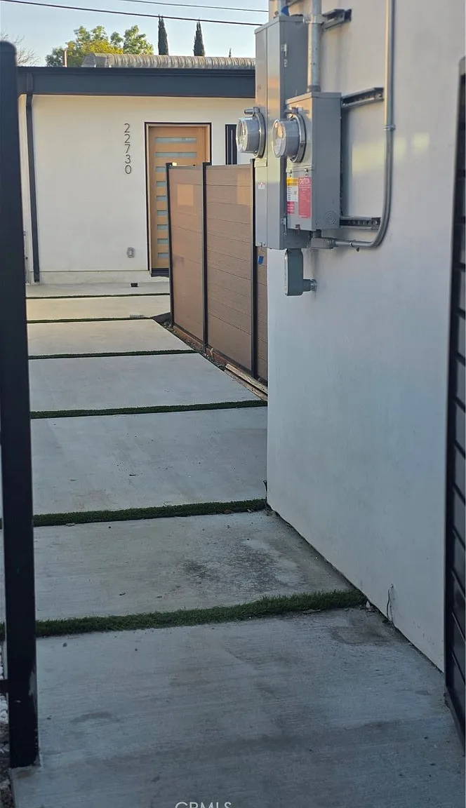 3 bed, 2.5 bath, 1200 sqft, $4,500 — Photo 2