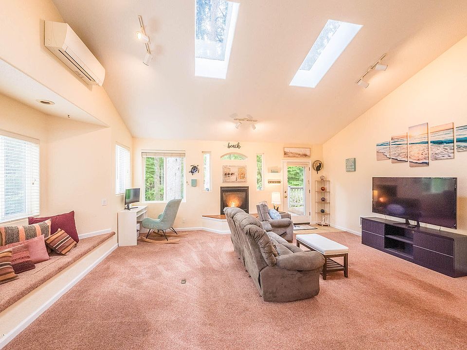 TIDE(イデタツヒロ) OWNERS Paige Fertitta Turns Her River Oaks Mansion Into a Fiesta Party