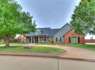 602 Brandley Cir, Okarche, OK 73762
