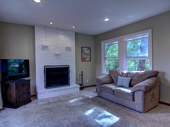 5th image of 6833 Vincent Ave S