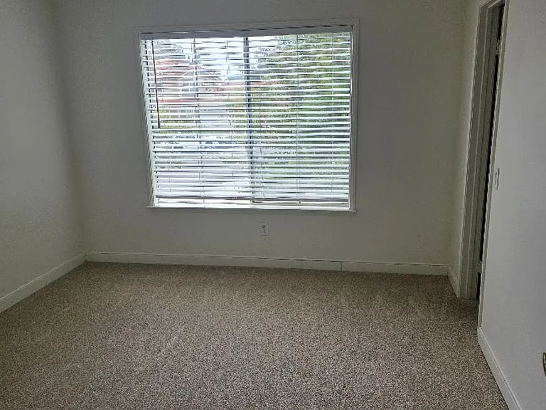 45104 Putting Green Ct — Photo 20