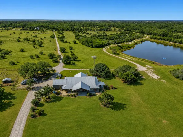 759 County Road 216, Hobson, TX 78117