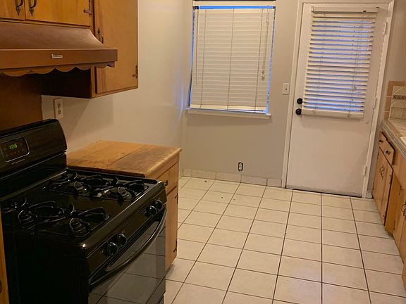 5th image of 510 S Eremland Dr