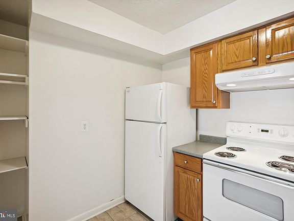4th image of 404 N Payne St