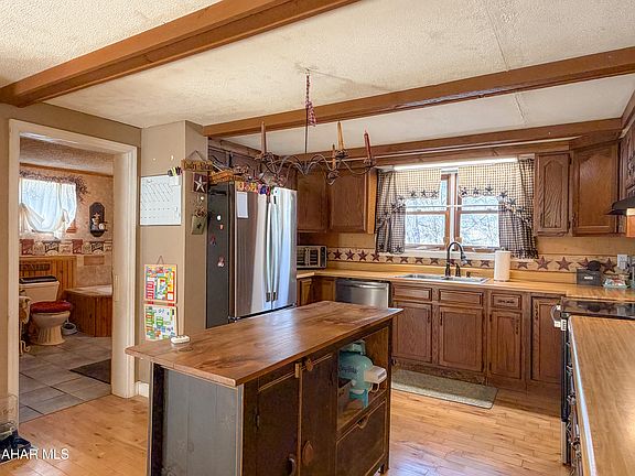 4th image of 2188 N Imler Valley Rd