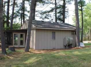 3515 Pineland Poin, Gladwin, MI 48624