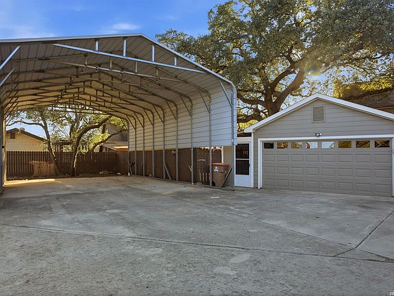 2nd image of 2325 Lakeshore Dr