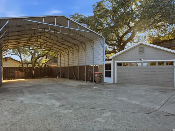 2325 Lakeshore Dr, Canyon Lake, TX 78133