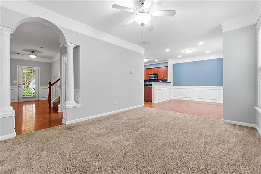 3 bed, 2.5 bath, 1690 sqft, $2,300 — Photo 4