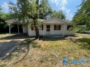 703 Mastin Lake Rd NW, Huntsville, AL 35811