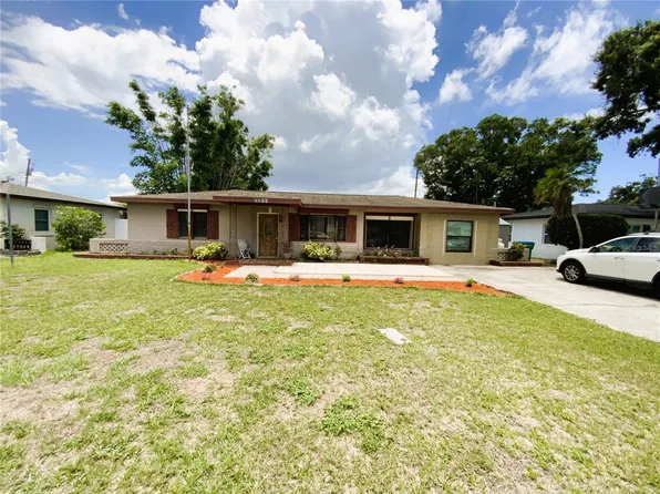 5944 51st Ave N, Kenneth City, FL 33709