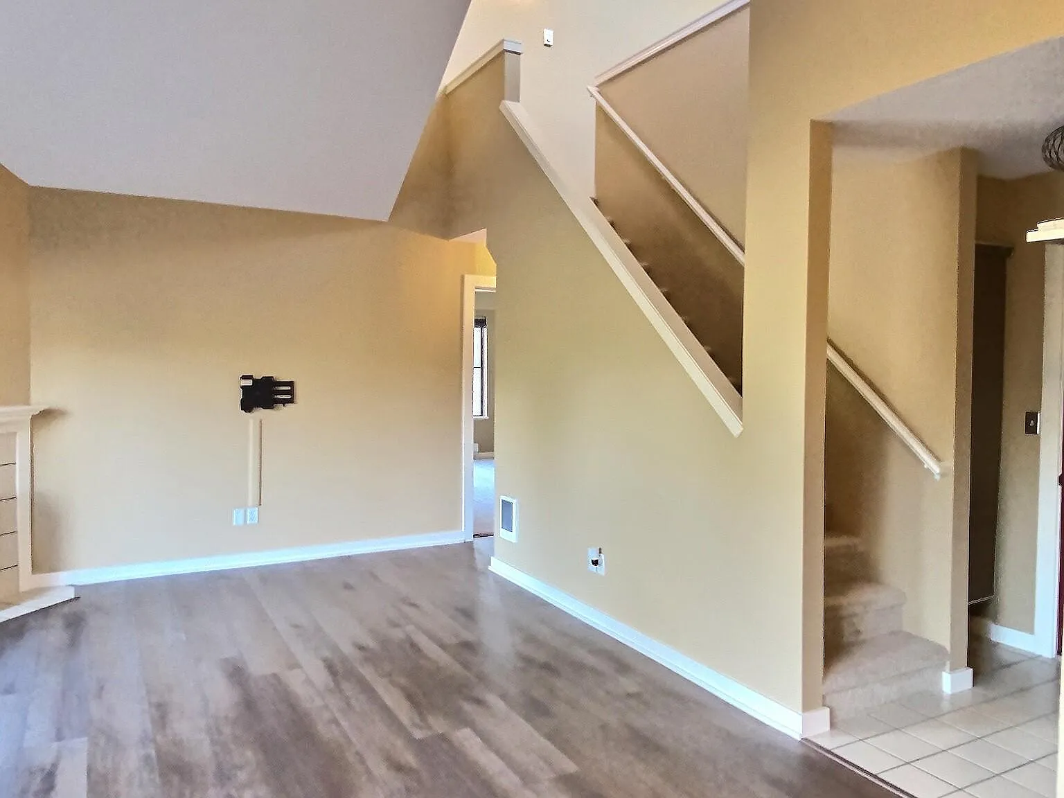 4000 Carman Dr — Photo 4