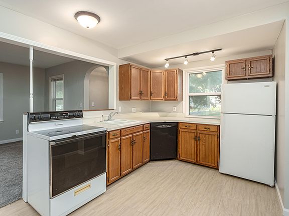 5th image of 38 32nd St N
