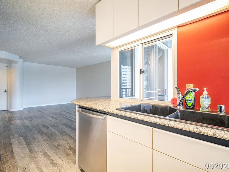 1212 Nuuanu Ave #2406 — Photo 7