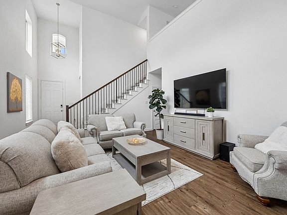 5th image of 3609 Palmetto Ave