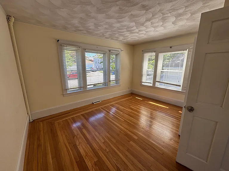 110 Laurens St #1 — Photo 5