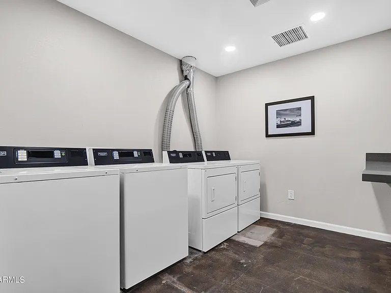 5753 W Glendale Ave #105 — Photo 15
