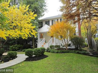 203 N Oak St, Falls Church, VA 22046