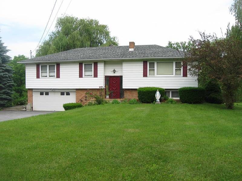 1st image of 74 S Quaker Ln