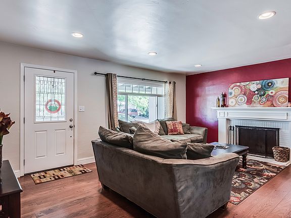 5th image of 3313 Saint Mathews Dr
