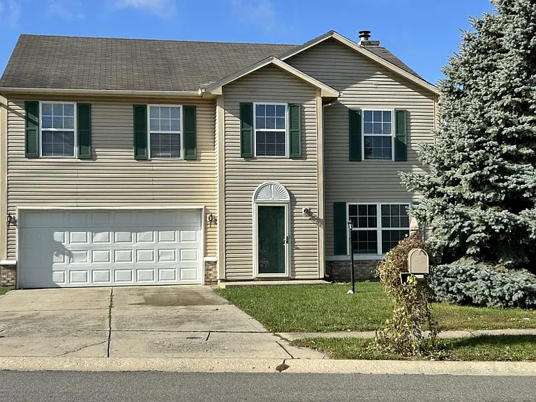 4019 Highland Dr — Photo 1
