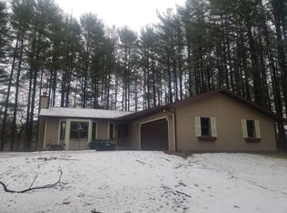S2910 Fairway Dr, Reedsburg, WI 53959