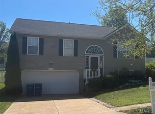 3094 Valley Oaks Dr, Imperial, MO