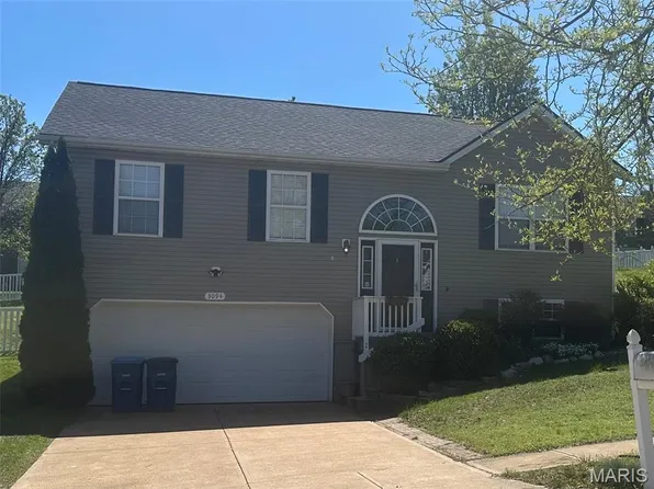 3094 Valley Oaks Dr, Imperial, MO 63052