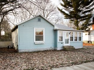 210 Millard St, Three Rivers, MI 49093