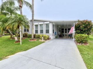 7648 Kyak Ct #Q16, Micco, FL 32976