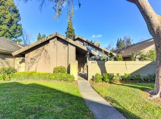 2038 Promontory Point Ln, Gold River, CA 95670