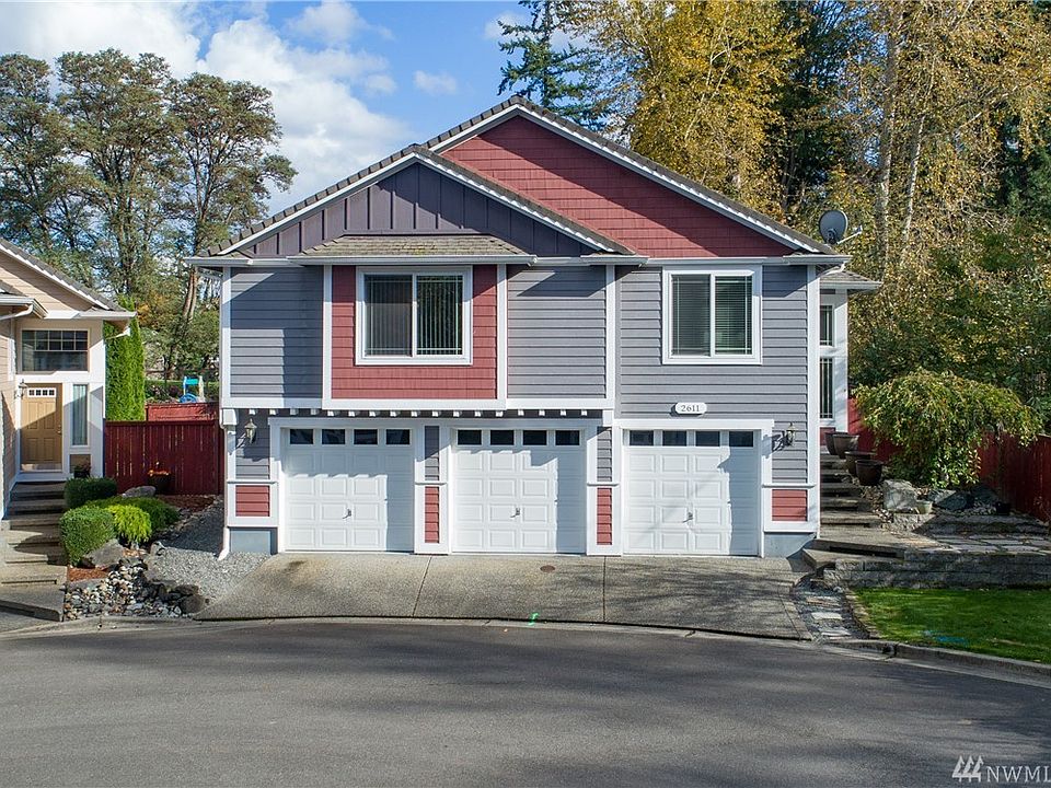 Great Curb appeal and location in city of Puyallup adjacent to greenbelt in a cul-de-sac in quiet Heartland Meadows neighborhood.