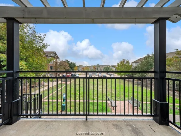 1725 Harvey Mitchell Pkwy S APT 2125, College Station, TX 77840
