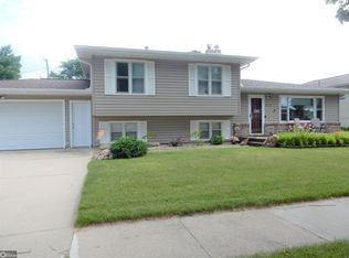 2515 Linden Ave, Iowa Falls, IA 50126