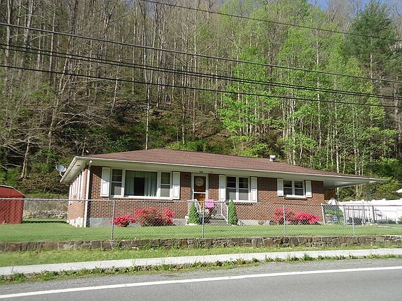 3rd image of 1575 Stewart St