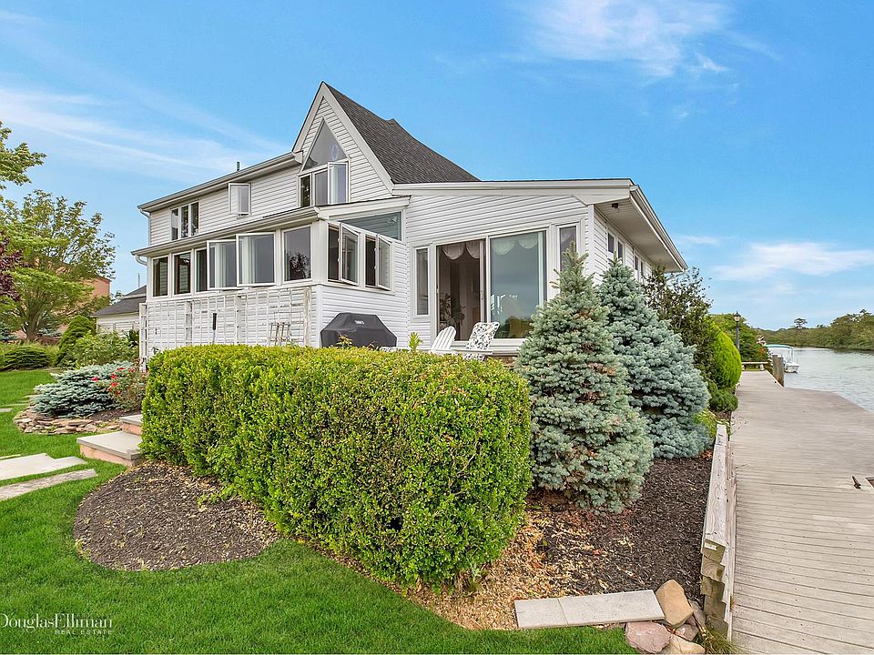 710 Tower Mews, Oakdale, NY 11769 Zillow