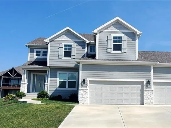 2358 SW Hickory Ln, Lees Summit, MO 64082