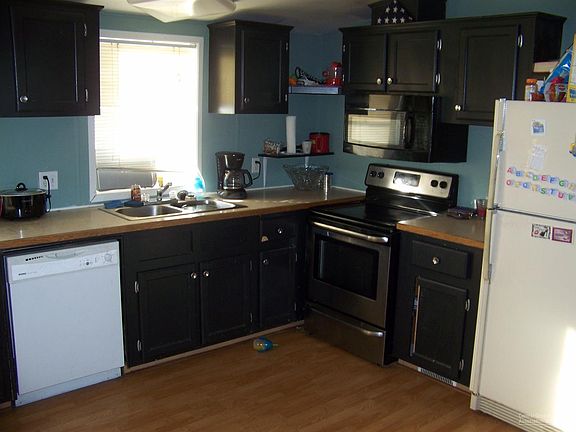 5th image of 444 NE Mariposa Ave
