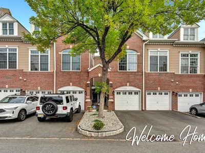 156 Lydia Dr, West New York, NJ, 07093