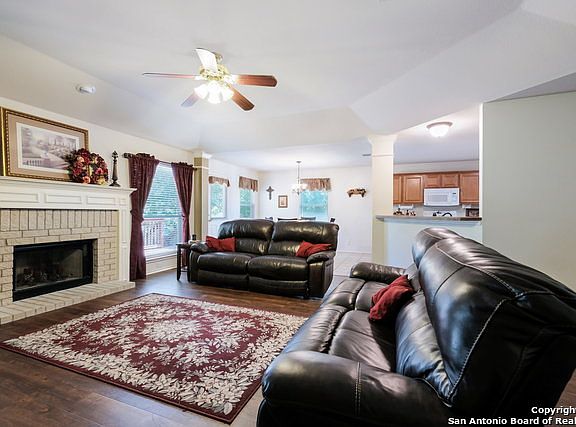 4th image of 12703 Blackstone Ct