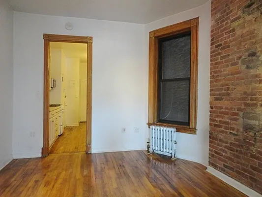 Rented by City Connections Realty | media 24