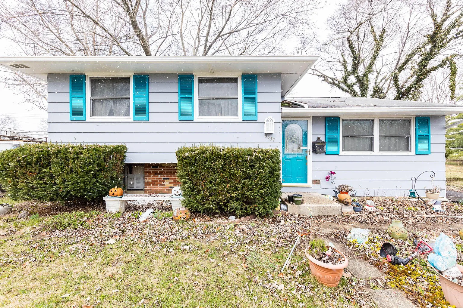 6557 Dobson Sq W photo 1