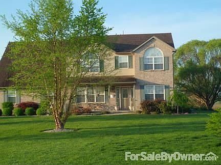 2 story custom home, walkout basement
						:
						2.37 acre lot, 3+ car side entry garage, private backyard