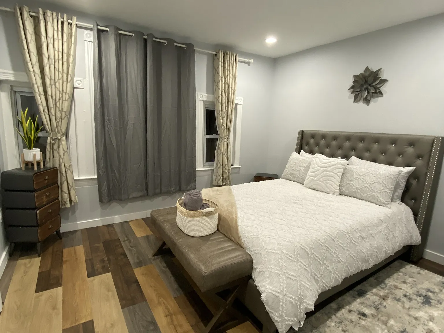 5112 Hazel Ave - 2nd F... — Photo 2