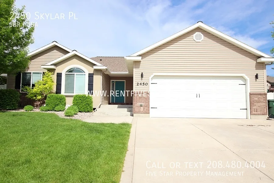 Discover your Dream Home in the Highly Sought-After Highland Area! — Photo 1