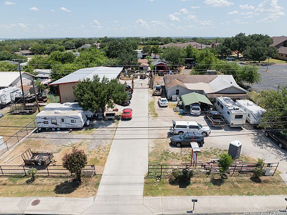 4th image of 6766 Crestway