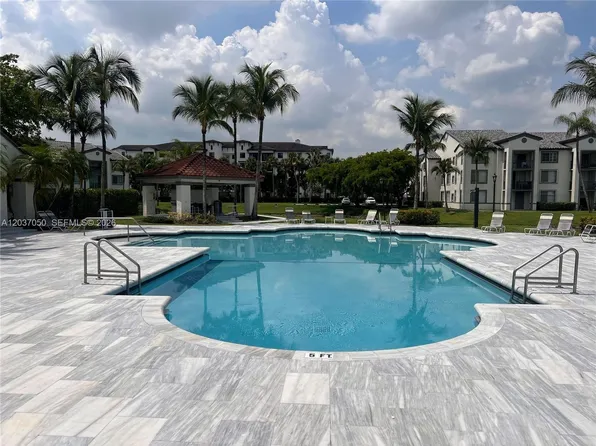 4370 NW 107th Ave APT 202, Doral, FL 33178