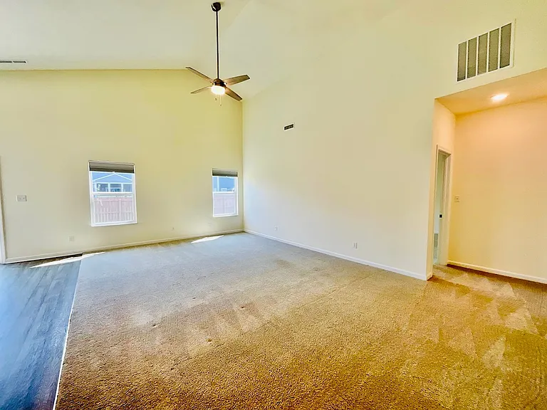 3815 Starkey Dr — Photo 3